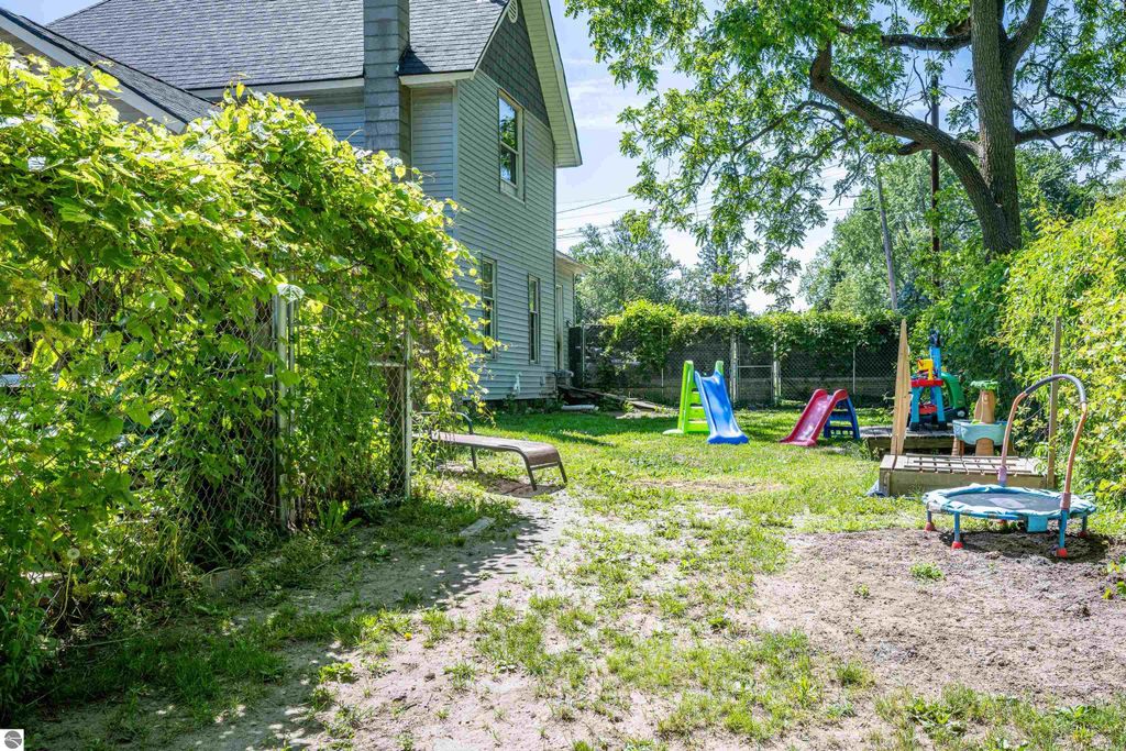 Image 43 of property listing at 329 Ely Street, Alma, MI 48801