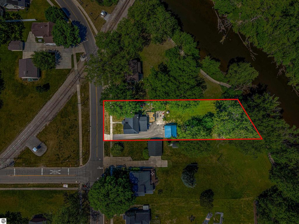 Image 47 of property listing at 329 Ely Street, Alma, MI 48801