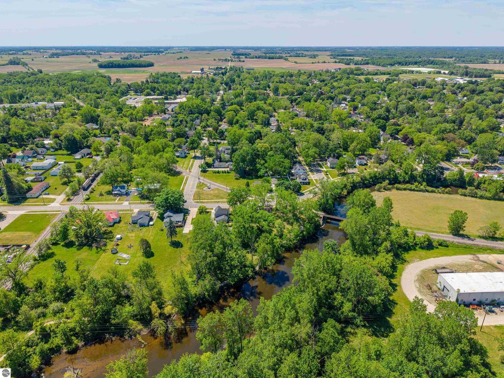 Image 54 of property listing at 329 Ely Street, Alma, MI 48801
