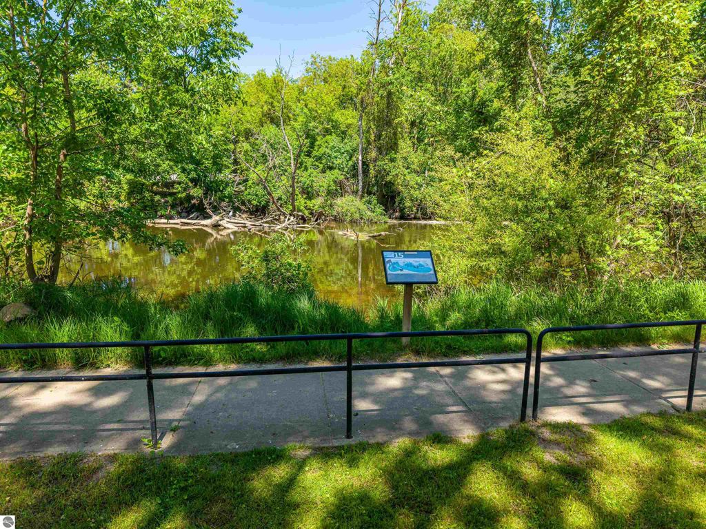Image 68 of property listing at 329 Ely Street, Alma, MI 48801