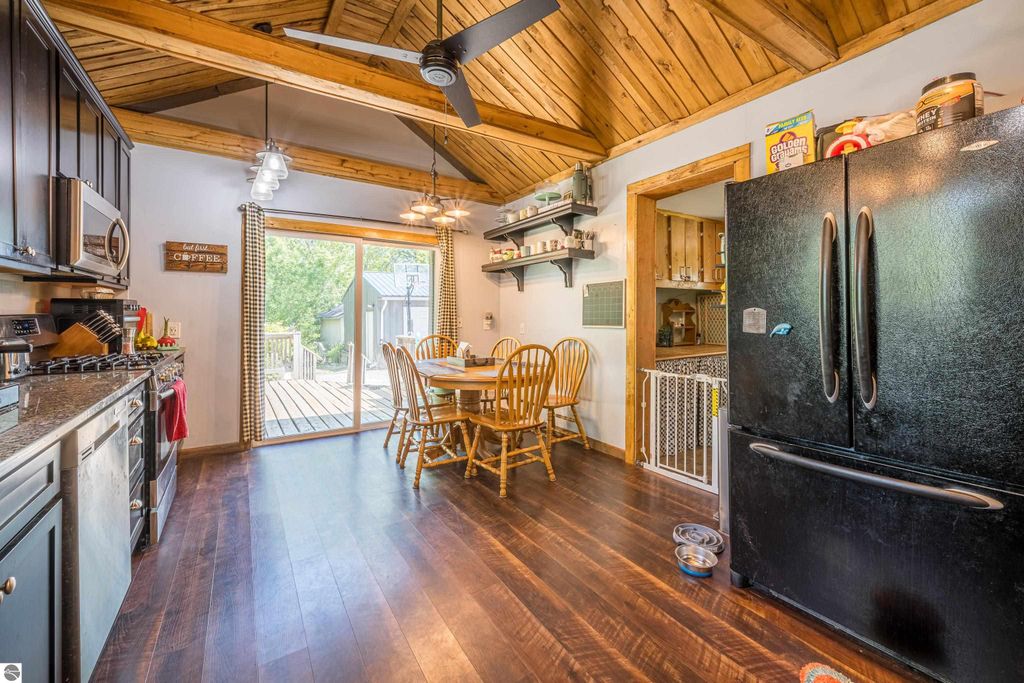 Image 9 of property listing at 329 Ely Street, Alma, MI 48801