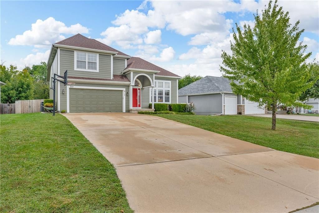 612 Flame Way, Baldwin City, KS 66006
