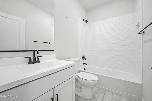 7926 W FRIER Drive, Glendale, AZ 85303