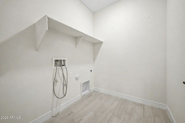 7926 W FRIER Drive, Glendale, AZ 85303