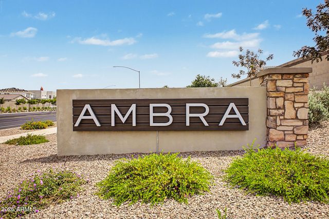 7926 W FRIER Drive, Glendale, AZ 85303