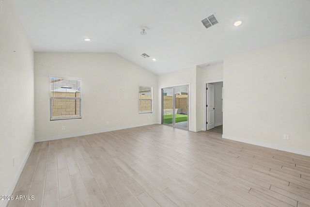 7926 W FRIER Drive, Glendale, AZ 85303