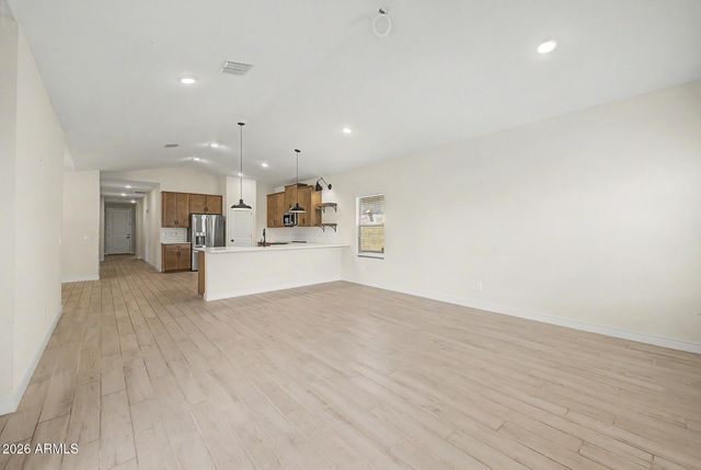 7926 W FRIER Drive, Glendale, AZ 85303