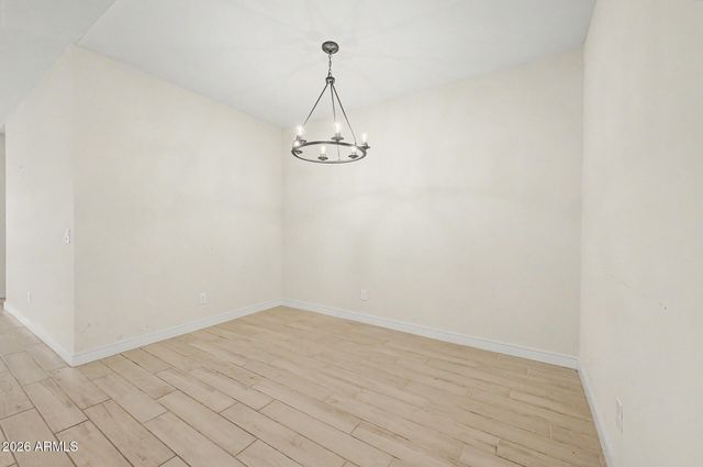 7926 W FRIER Drive, Glendale, AZ 85303