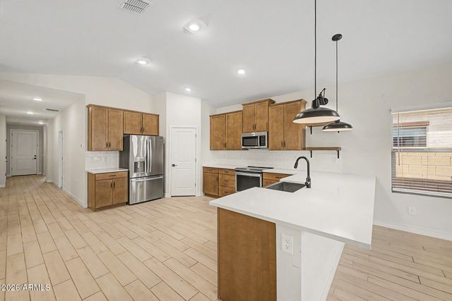 7926 W FRIER Drive, Glendale, AZ 85303