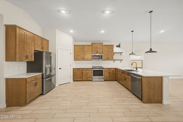 7926 W FRIER Drive, Glendale, AZ 85303