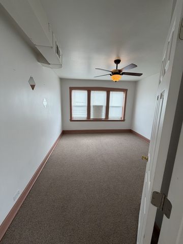 7402 S Racine Avenue 3, Chicago, IL 60636