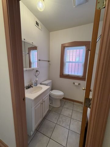 7402 S Racine Avenue 3, Chicago, IL 60636