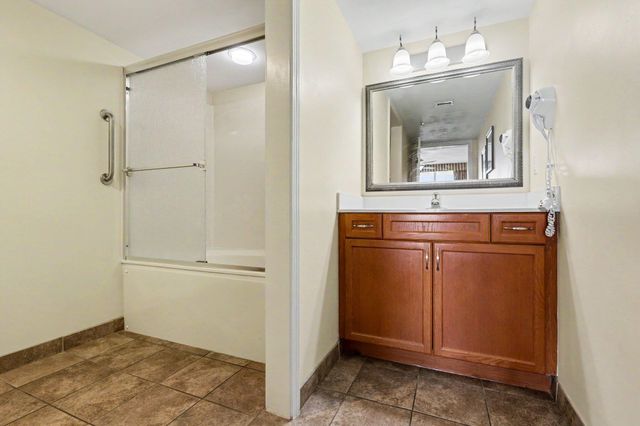 1321 S Ocean Blvd. PH10, North Myrtle Beach, SC 29582