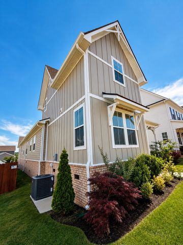 820 Goswell Dr, Nolensville, TN 37135