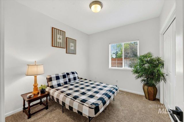 714 W Calderwood St, Meridian, ID 83642