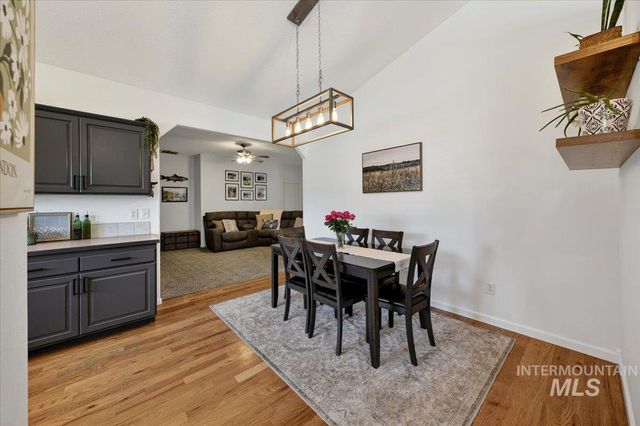 714 W Calderwood St, Meridian, ID 83642