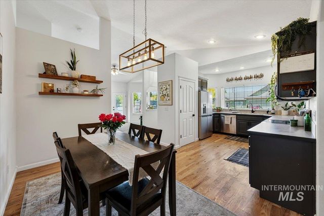 714 W Calderwood St, Meridian, ID 83642