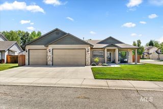 714 W Calderwood St, Meridian, ID 83642