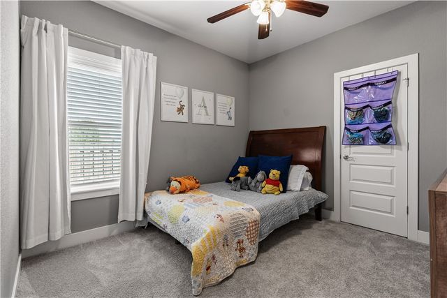284 Ranalli Avenue, Tontitown, AR 72762