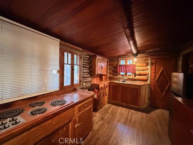 41099 Valley Of The Falls, Forest Falls, CA 92339