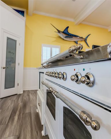 619 Private Road 675, Sargent, TX 77414