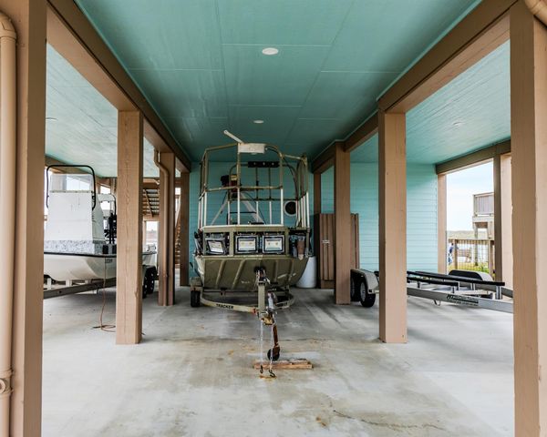 619 Private Road 675, Sargent, TX 77414