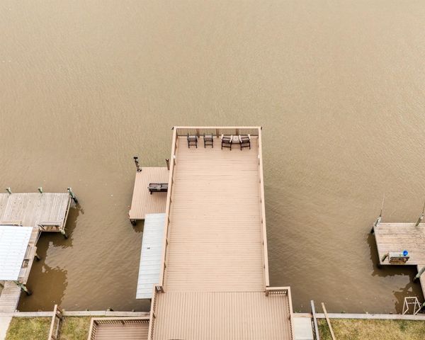 619 Private Road 675, Sargent, TX 77414