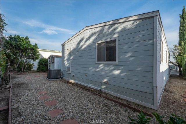 15445 Cobalt 220, Sylmar, CA 91342