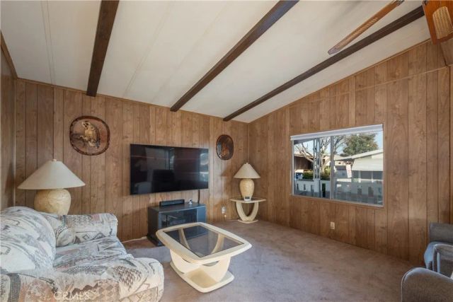 15445 Cobalt 220, Sylmar, CA 91342