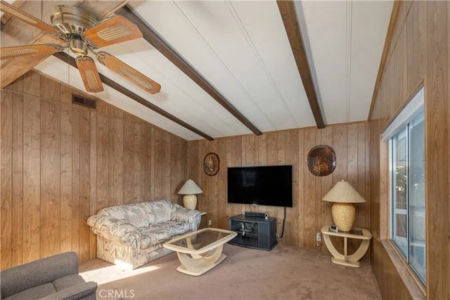 15445 Cobalt 220, Sylmar, CA 91342