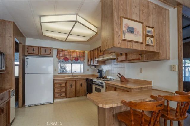 15445 Cobalt 220, Sylmar, CA 91342