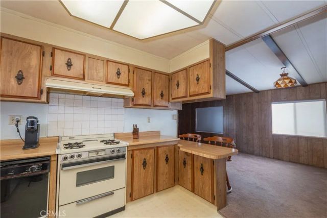15445 Cobalt 220, Sylmar, CA 91342