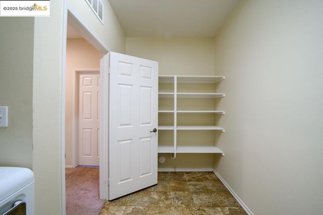 1350 Mistletoe Dr, Beaumont, CA 92223