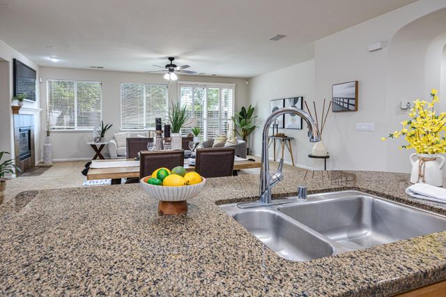 7146 Claremont Cir, Roseville, CA 95678