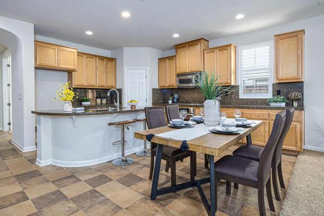 7146 Claremont Cir, Roseville, CA 95678
