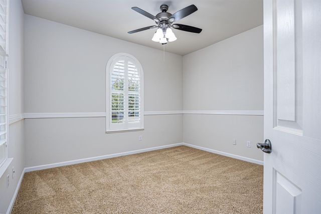 7146 Claremont Cir, Roseville, CA 95678