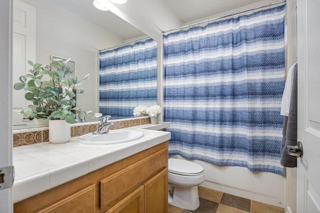 7146 Claremont Cir, Roseville, CA 95678