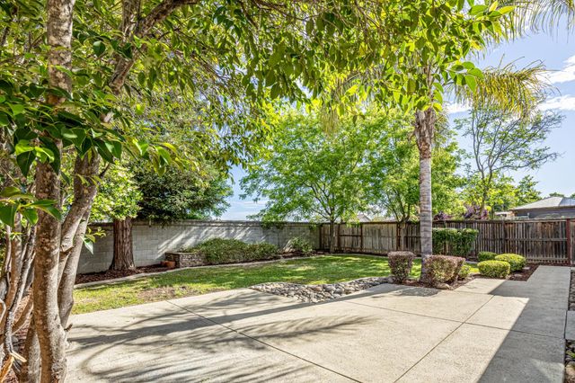 7146 Claremont Cir, Roseville, CA 95678