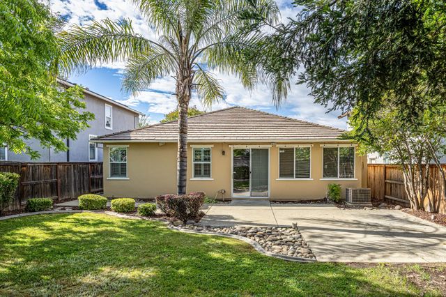 7146 Claremont Cir, Roseville, CA 95678