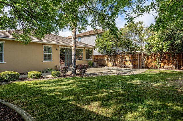 7146 Claremont Cir, Roseville, CA 95678