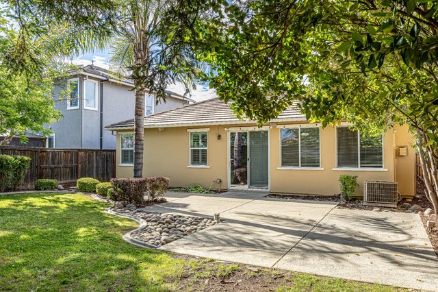 7146 Claremont Cir, Roseville, CA 95678