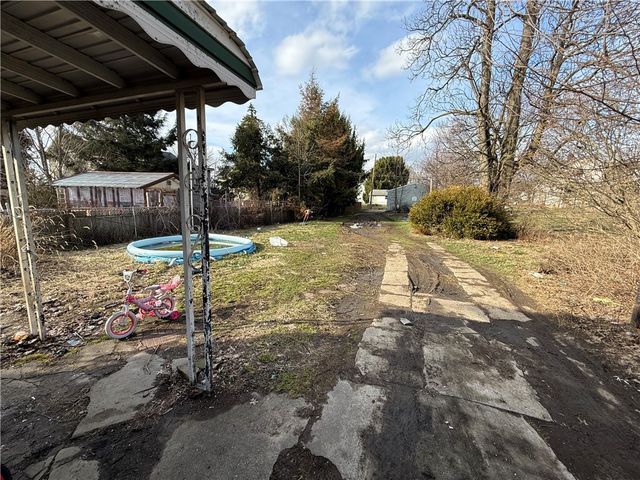 807 Butler Ave, New Castle, PA 16101