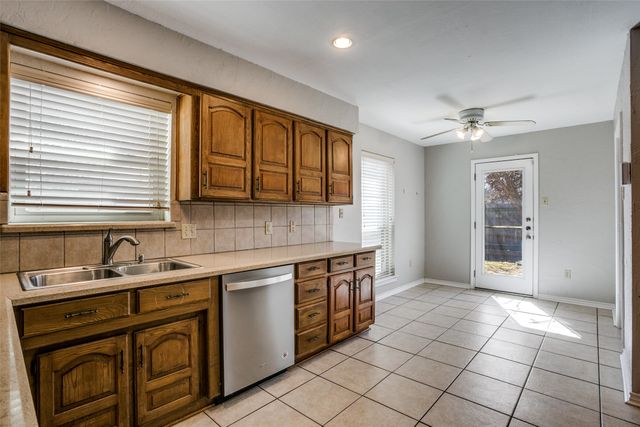 3107 Timberline Drive, Grapevine, TX 76051