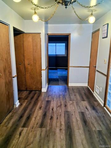 23884 Rutland Avenue, Southfield, MI 48075