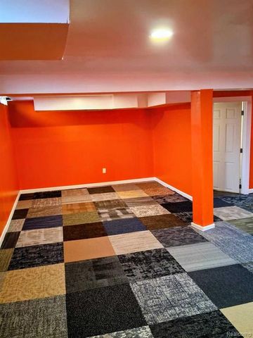 23884 Rutland Avenue, Southfield, MI 48075