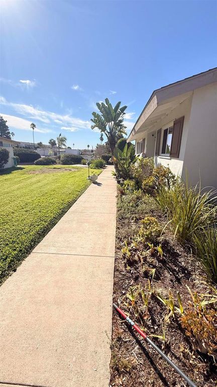 3660 N Vista Campana No. 8, Oceanside, CA 92057 — photo 2
