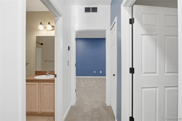 526 Red Oak Court, Walled Lake, MI 48390