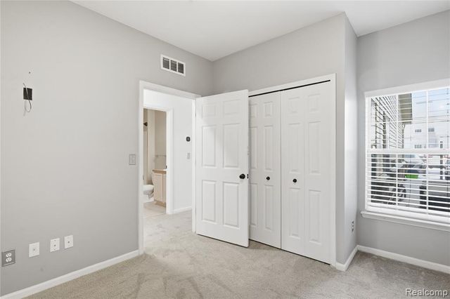 526 Red Oak Court, Walled Lake, MI 48390