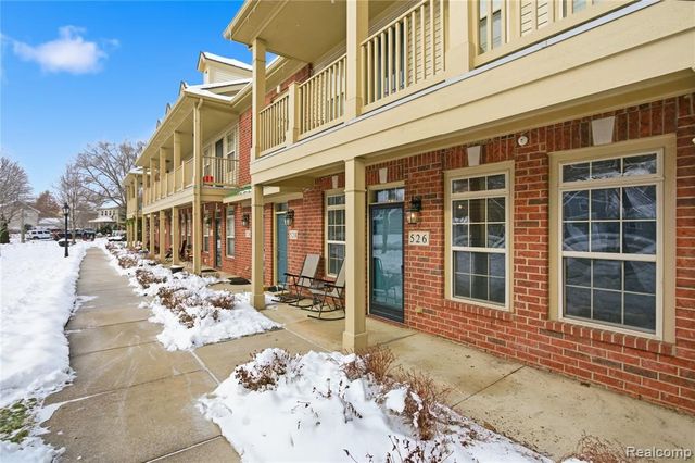 526 Red Oak Court, Walled Lake, MI 48390