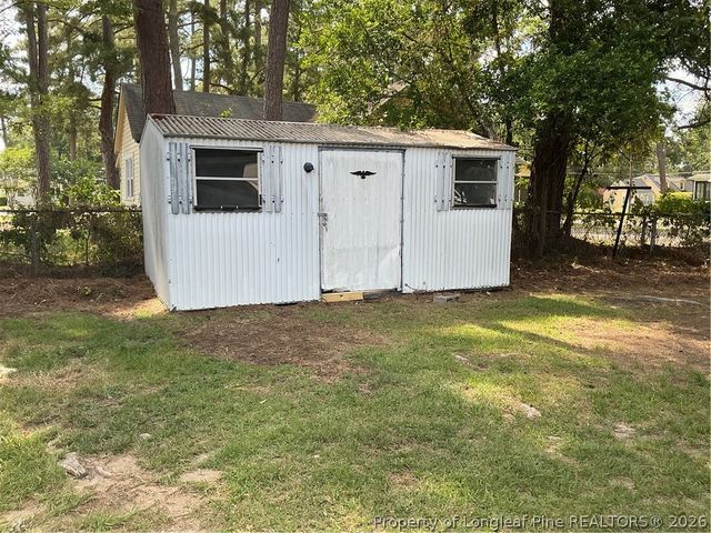 120 W Elwood Avenue, Raeford, NC 28376